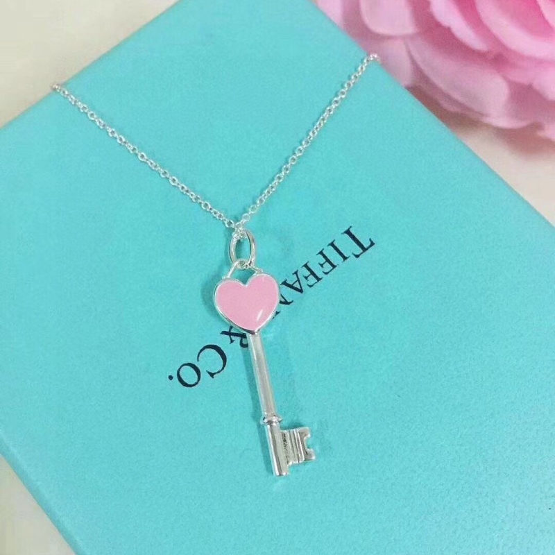 T*f*ny necklaces